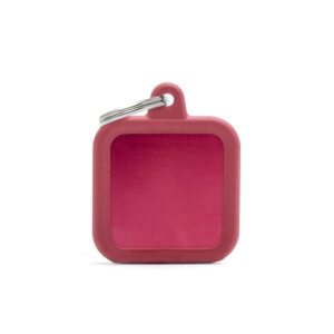 MEDAILLE HUSHTAG CARRE ALU ROUGE